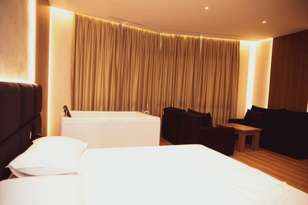 Hotel Continental Durrës Eksteriør bilde