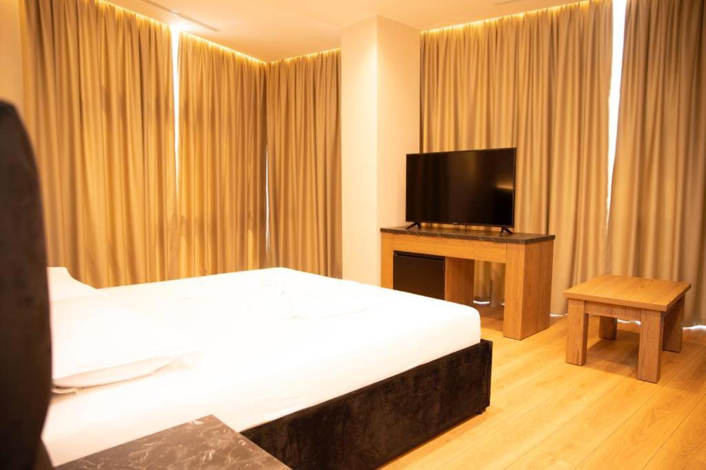 Hotel Continental Durrës Eksteriør bilde