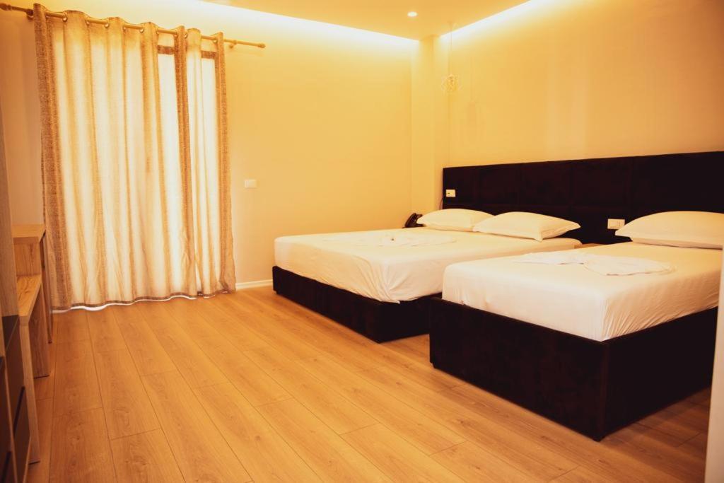 Hotel Continental Durrës Eksteriør bilde